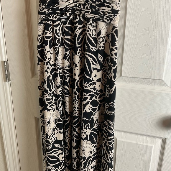 Evan-Picone Dress Black & Cream Floral Fit & Flare Halter Style Size 8P - Picture 4 of 11